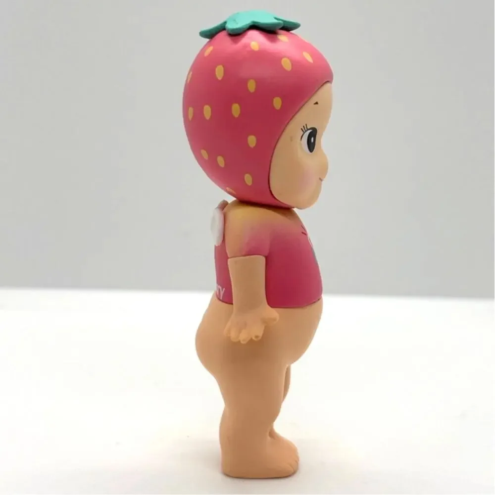 New Unbranded Kewpie/Angel Collectible Mini Figure, Strawberry Juice, Open Box